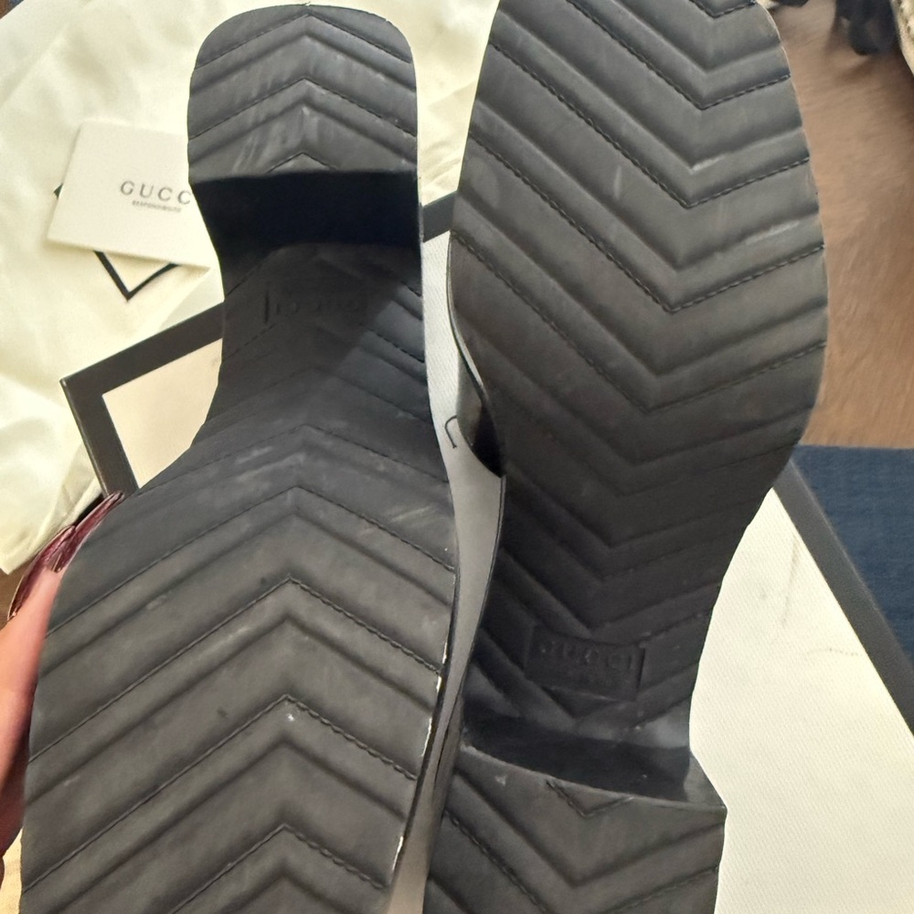 **SOLD*****Gucci, Black rubber slides size 38 USA 8 - Picture 6 of 9